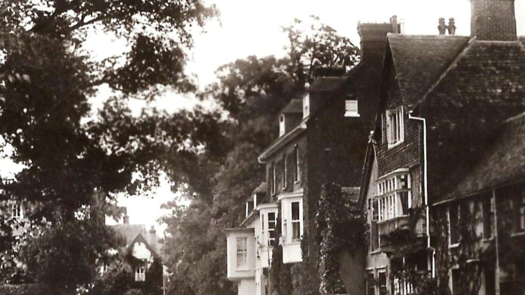 Close Encounters: A Guided Walk